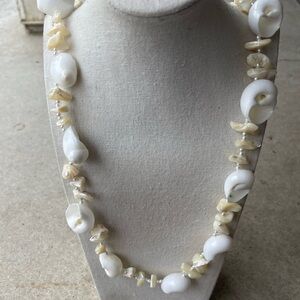Vintage 1970s Shell Necklace Lei - Rare LARGE Round Shells Hawaiian Wedding